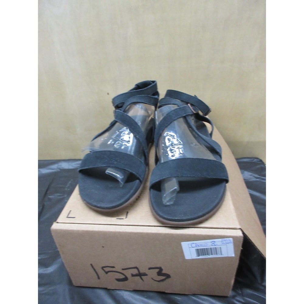 Chaco Women's Wayfarer Loop Sandal, Black, 8